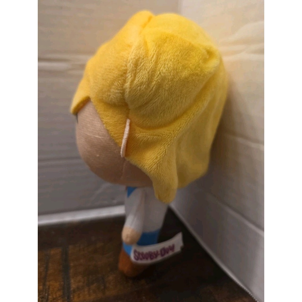 Toy Factory Scooby Doo & Friends Fred Chibi Plush 7' Stuffed Toy - Picture 3 of 8